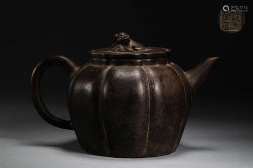 Purple clay pot in Qing Dynasty