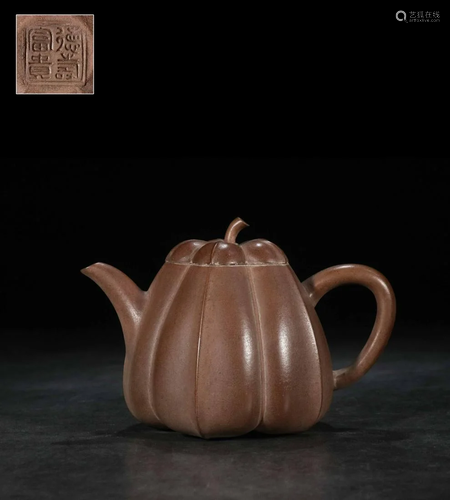 Purple clay pot in Qing Dynasty