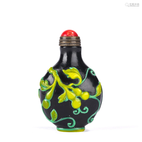 Overlay Glassware Double-Gourd-Shape Snuff Bottle