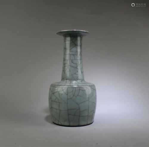 A Ge Ware Vase