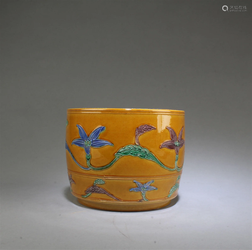 Chinese Porcelain Cricket Container