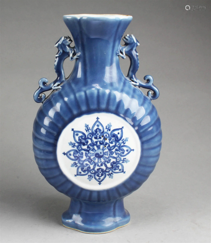 Chinese Porcelain Vase