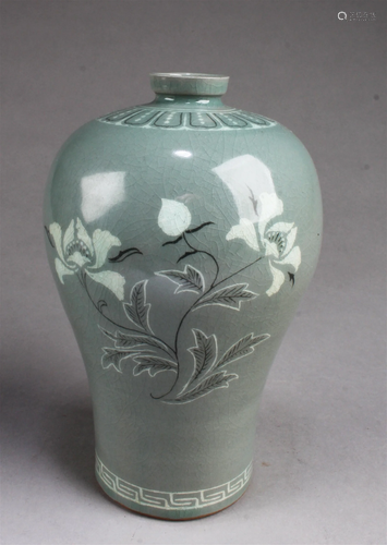 A Korean Porcelain Vase