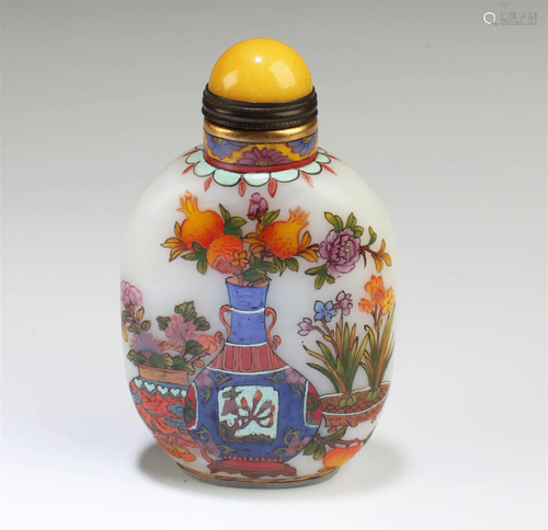 Chinese Peking Glass Snuff Bottle