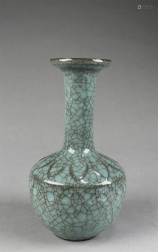 Chinese Geyao Vase