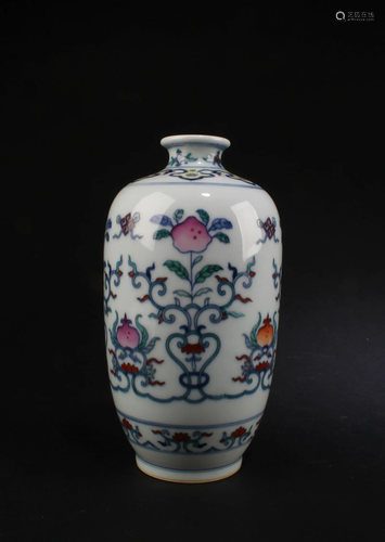 Chinese Porcelain Vase