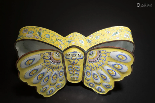 An Enamel Butterfly-shaped Container