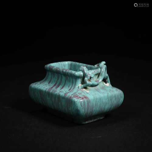 Turquoise Glaze Chilong Cuspidor