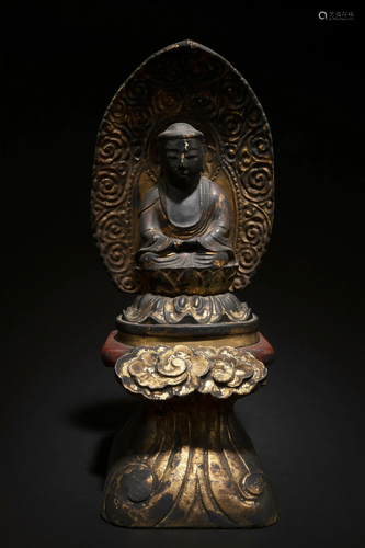 A Gilt Wooden Buddha Statue