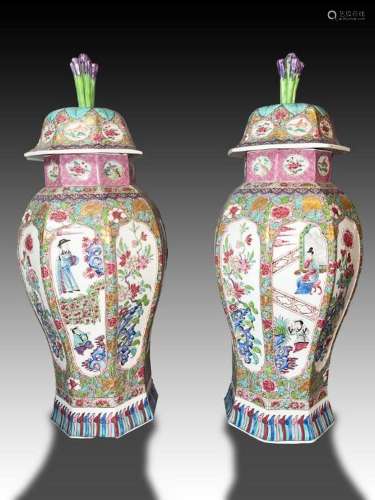 A RARE PAIR OF SAMSON FAMILLE ROSE HEXAGONAL VASES AND COVER...