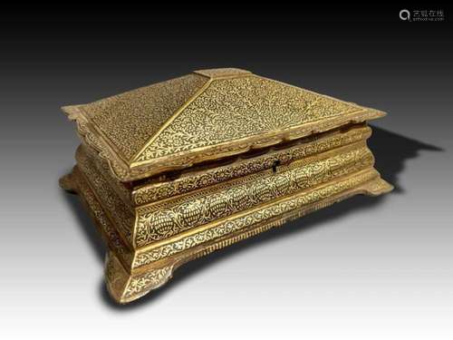 Indian Mughal Damascene Gold Inlay Box, Late 18th Century