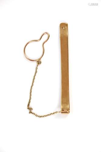 Epingle de cravate en or (750). Poids : 7.1 gr