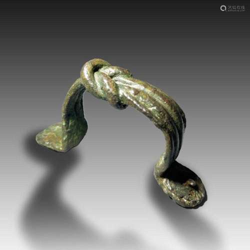 A BRONZE ROMAN HANDLE ORNAMENT, CIRCA 1ST CENTURY B.C.