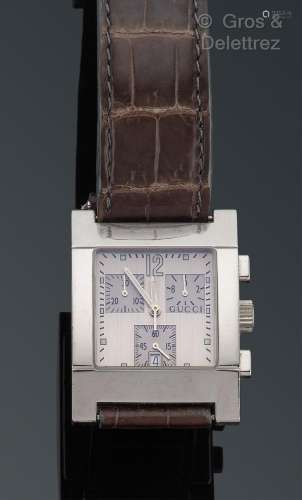 « 7700 » – Montre chronographe en acier, boîtier rectangulai...