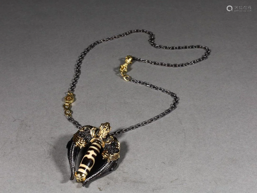 Gilt Agate Dzi Bat Shaped Necklace