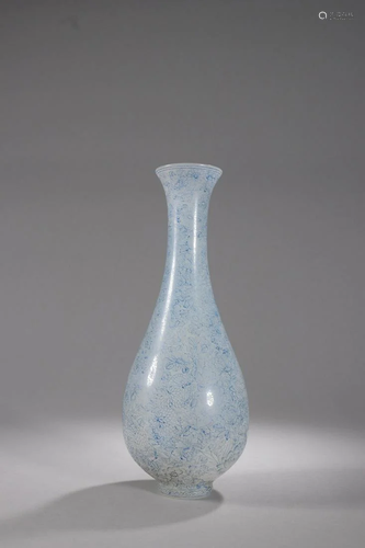 Qing Dynasty - Glass Floral Vase