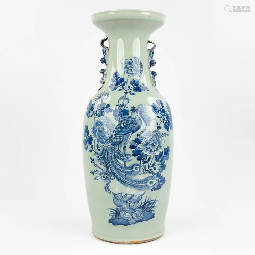 A Chinese vase made of porcelain, with a blue-white decor of...