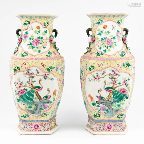 A pair of hexagonal Chinese vases made of porcelain (18 x 22...