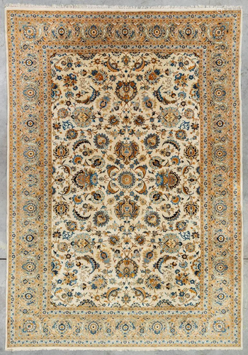 An Oriental hand-made carpet, Kirman. (378 x 268 cm)