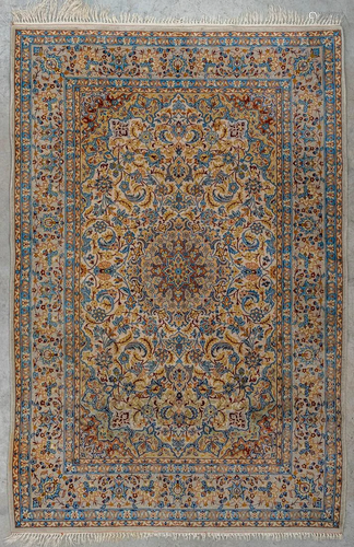 An Oriental hand-made carpet, Najafabad. (168 x 114 cm)