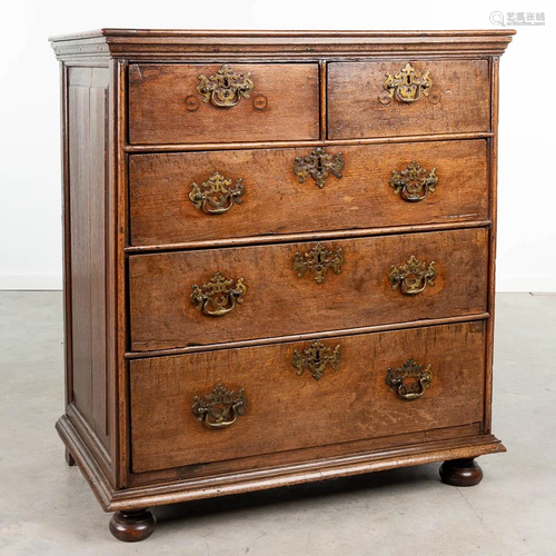 An antique English cabinet with drawers, 18th C. (54 x 91 x ...