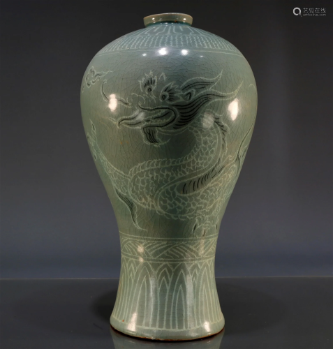 A Korean Celadon-Glazed 'Dragon' Plum Vase