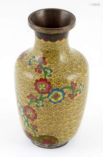 JAPON / JAPANVase en émaux cloisonnés sur cuivre, à décor d’...