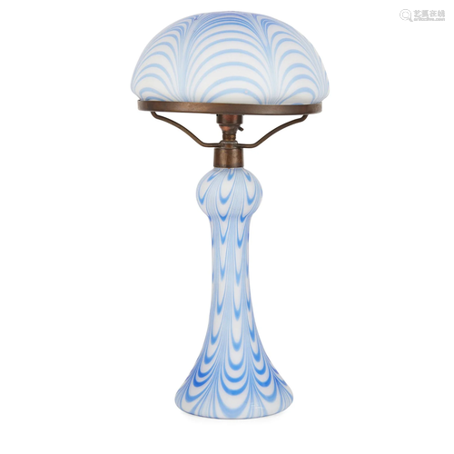 CONTINENTAL ART NOUVEAU TABLE LAMP, CIRCA 1910