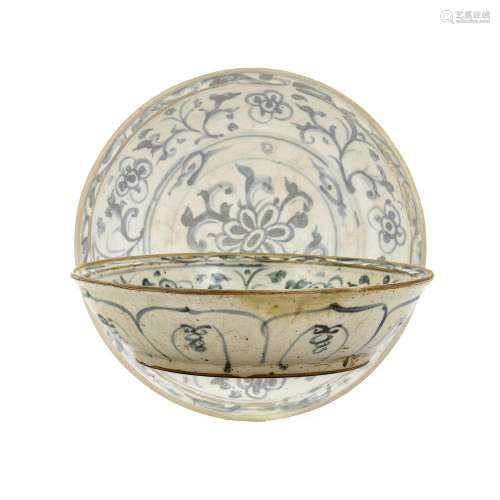 An Annamese Porcelain Bowl, 15th/16th century, painted in un...