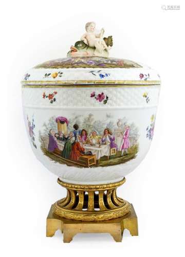 A Samson of Paris Porcelain Punch Bowl and Cover, late 19th ...