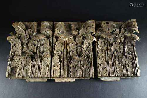 Bois sculpté de feuilles d’acanthe. Dimensions : environ 40 ...