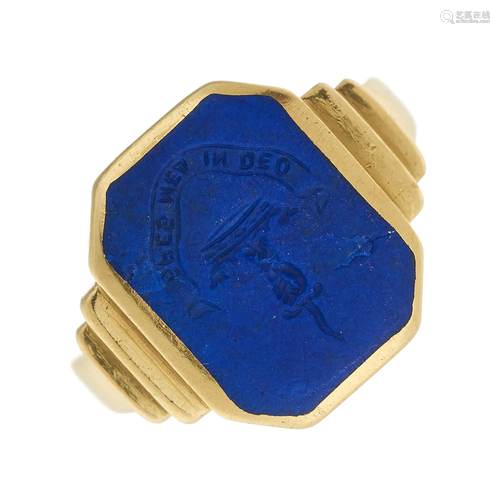 An Art Deco 18ct gold carved lapis lazul