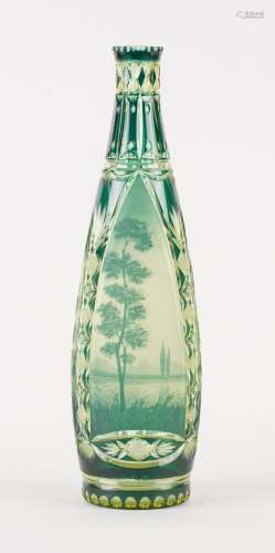Verrerie: Vase en cristal doublé vert sur urane au décor lac...