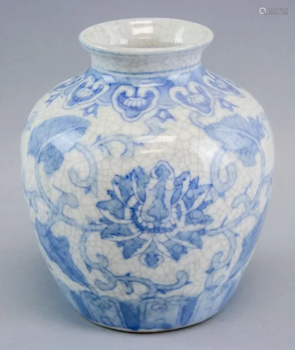 Chinese Porcelain Jar Blue and White Crazing