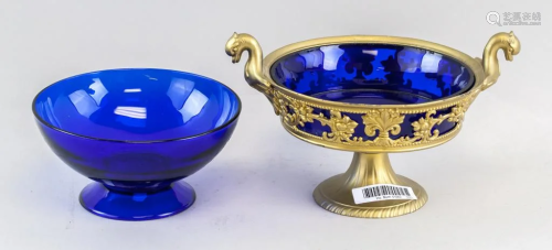 3-Piece Blue Bowls and Golden Stand
