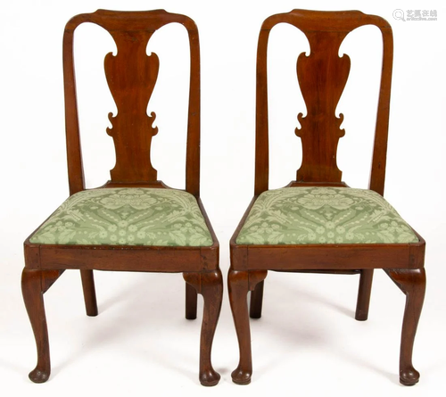 PAIR OF BRITISH REGIONAL QUEEN ANNE OAK / ELM SIDE CHAIRS