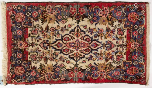 SEMI-ANTIQUE CAUCASIAN RUG