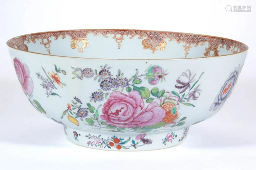 CHINESE EXPORT FAMILLE ROSE PORCELAIN PUNCH BOWL