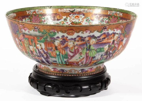 CHINESE EXPORT PORCELAIN FAMILLE ROSE PUNCH BOWL