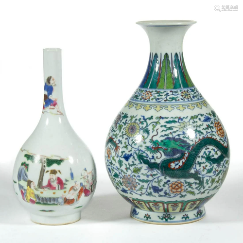 CHINESE EXPORT PORCELAIN FAMILLE ROSE / FAMILLE VERTE VASES,...