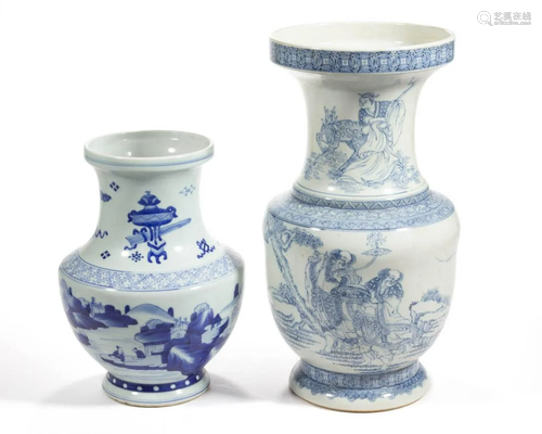 CHINESE EXPORT PORCELAIN BLUE AND WHITE VASES, LOT OF TWO