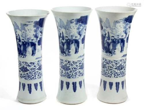 CHINESE EXPORT PORCELAIN BLUE AND WHITE VASES, LOT OF THREE