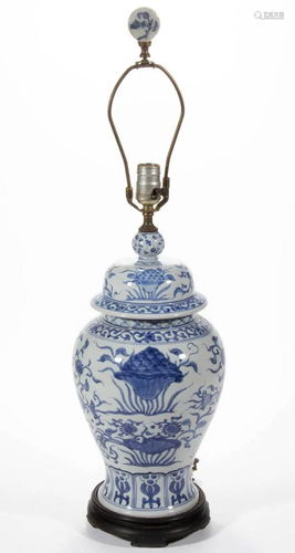 CHINESE EXPORT PORCELAIN BLUE AND WHITE COVERED JAR / ELECTR...