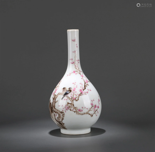 A Chinese Famille-Rose Porcelain Vase