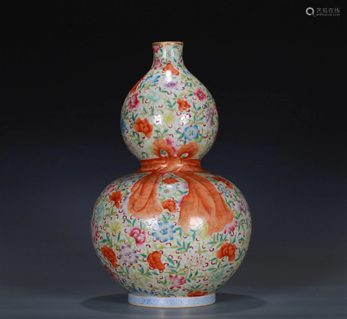 A Chinese Famille-Rose Double Gourd Porcelain Vase