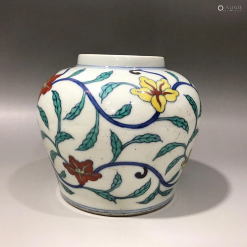 CHINESE DOUCAI GLAZED JAR