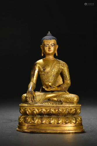 CHINESE GILT BRONZE BUDDHA