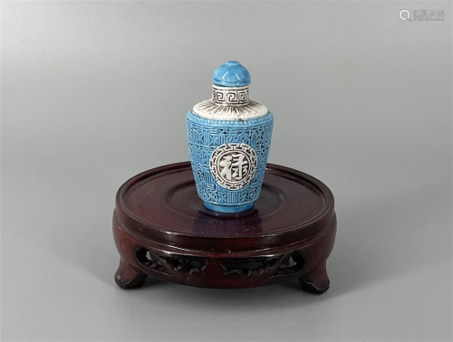CHINESE BLUE GLAZED CARVED SNUFF BOTTLE