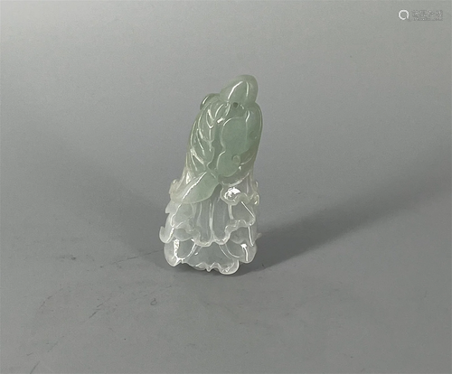 CHINESE JADEITE PENDANT