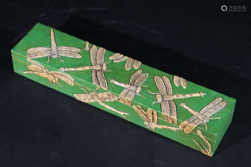 瓷畫綠彩蜻蜓紋紙鎮